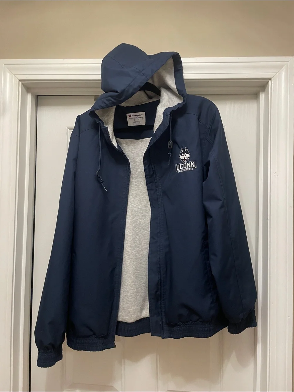 Champion Navy Hooded UConn lined Windbreaker Jacket ncaa basketball